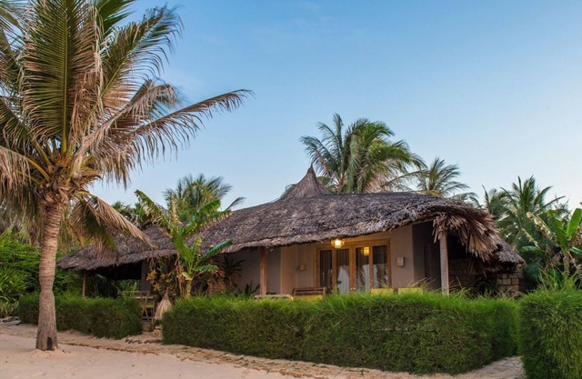 Beachfront Bungalow - Una Habitación Resort, Capacidad 2