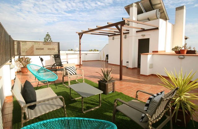 Frente a la playa 2 dorm. +1 baño + terraza en el este de la ciudad de Málaga (Pedregalejo)