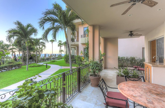 Gorgeous Views - Steps To The Pool - Oceanfront - Luxuriously Decorated - 3104