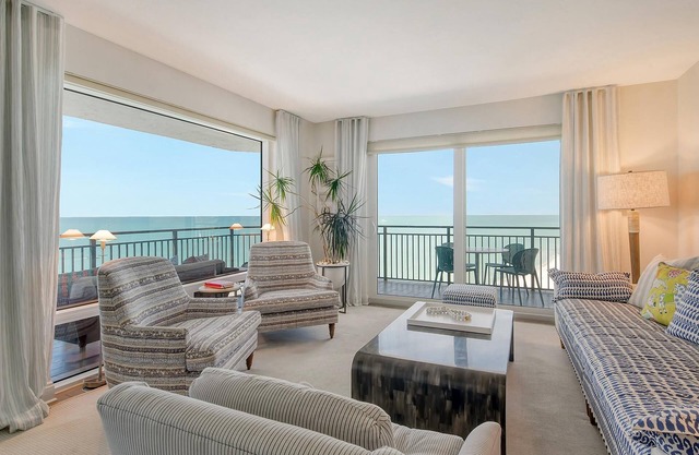 Beachfront Luxury with Spectacular Views