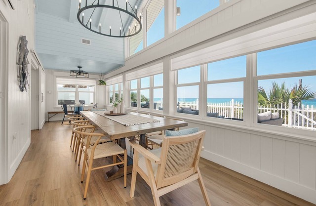 Hermosa casa familiar, mucho espacio, directamente en la playa, gran barbacoa, bañera de hidromasaje.