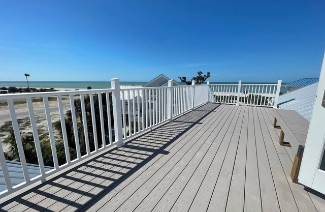 Beachfront retreat - step into sand and shells