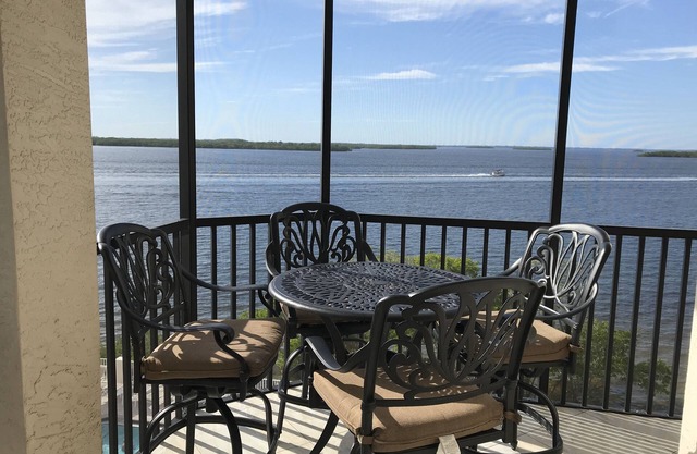 Esquina impresionante Condo-Sanibel Harbor Unit 431
