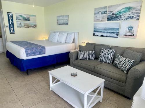 Beachgate Condo Suites and Hotel 438 condo