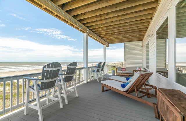 Beachology: Newly-built Beachfront Beauty with Private Dune Walkover