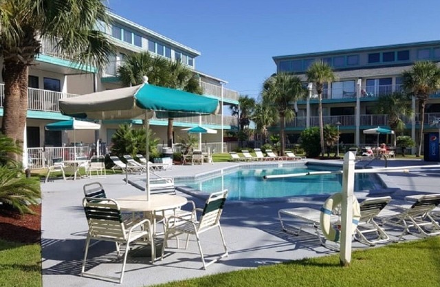 Hermoso condominio en Panama City Beach, FL - Capacidad 4, 1er piso WIFI GRATIS