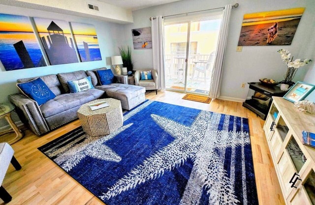 Imagine This! Wonderful, Newly Renovated, Beach view- Big Indoor Pool-Marylander