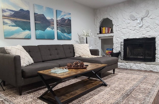 Retiro del oso - 2BR / 1. 5BA / Jacuzzi / WiFi / Cerca del lago / GRATIS 2 horas de alquiler de bicicletas / kayak