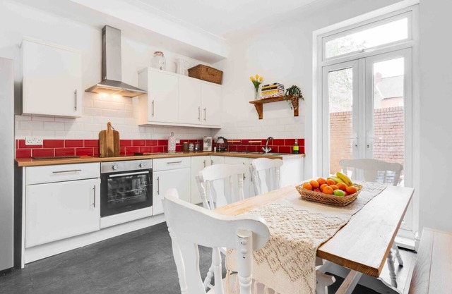 Beatles | Penny Lane | Sefton Park | Free Parking