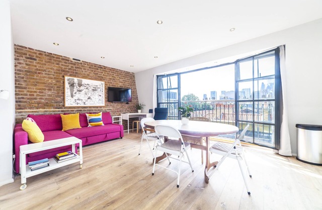 Beautiful 1Bed Apt with Stunning Views over City