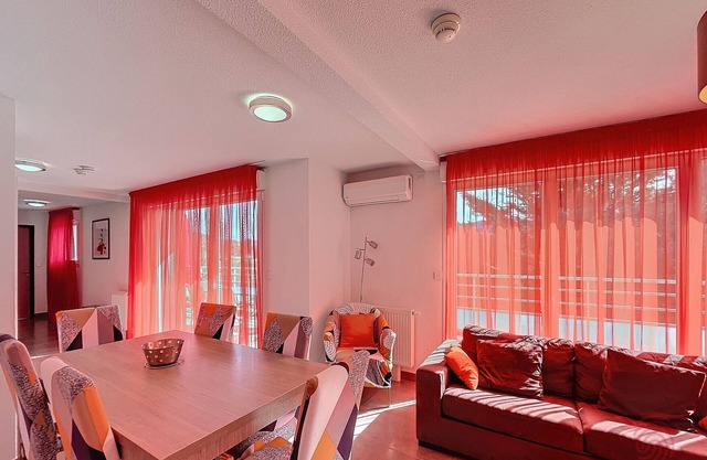 Hermoso apartamento F3 con aire acondicionado, terrazas y parking. A 50m del centro y de los baños termales