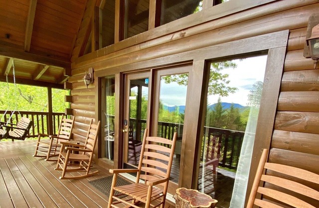 Hermosas 2 habitaciones King Master, cabaña "A Southern Porch" en Black Bear Falls.