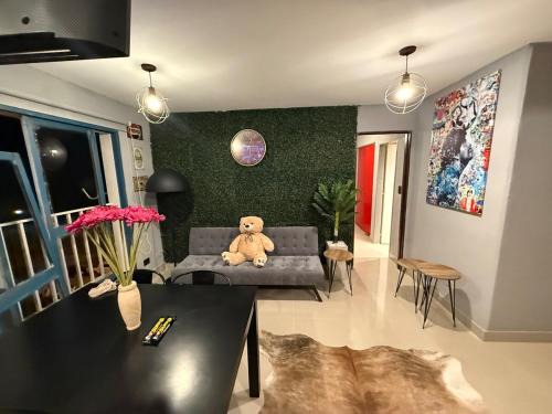 Beautiful 2-room apartment with a view of the sea