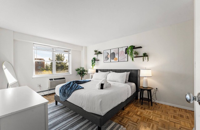 Beautiful 2bd/1.5ba near BU 3485