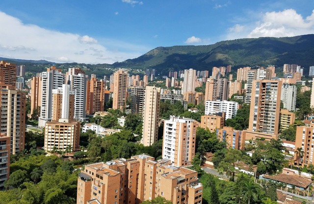 Hermoso condominio 2BD / 2BA - Vista impresionante