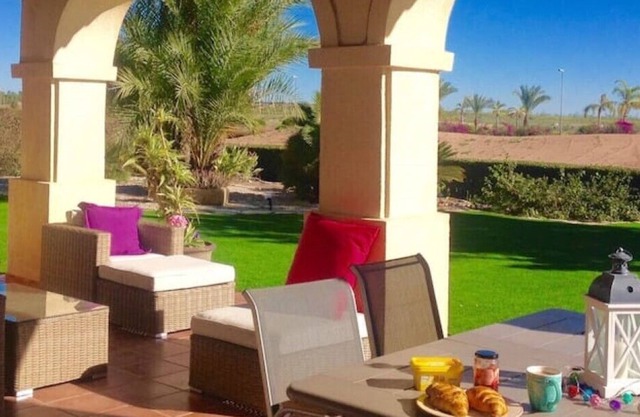 Beautiful 3 bedroom villa with Large Private Pool