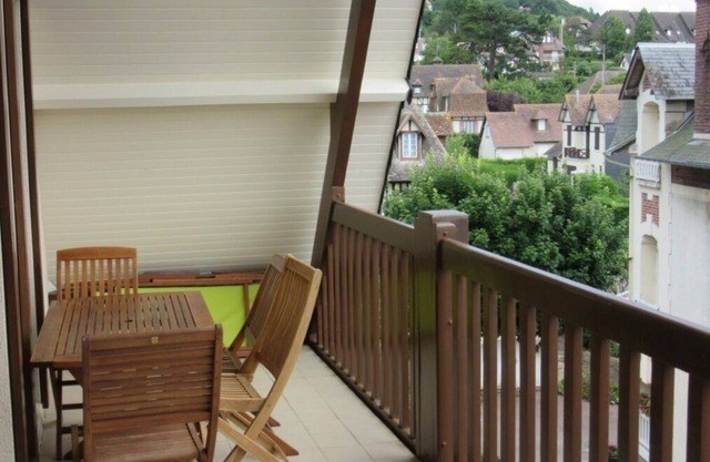 Hermoso apartamento de 4 dormitorios en el centro de Blonville