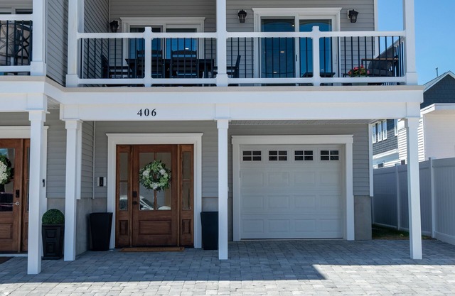 Beautiful 5-bedroom townhome in Wildwood Bay Side