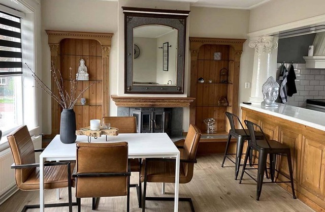 Beautiful and cozy apartment with authentic details near the center of Alkmaar.