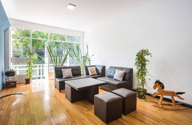 Hermoso y enorme apartamento en Condesa para 8 personas.