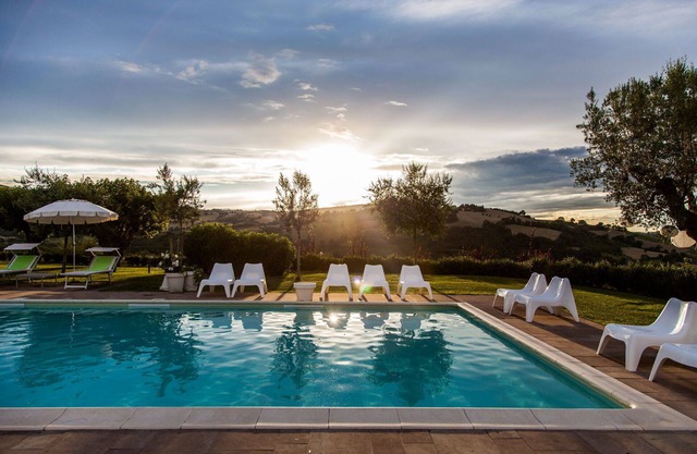 Bonito apartamento para 4 personas con A/C, WIFI, piscina, TV, mascotas permitida y aparcamiento