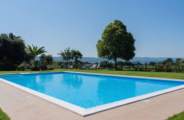 Hermoso apartamento en villa para 12 personas con piscina, WIFI, TV, terraza y aparcamiento