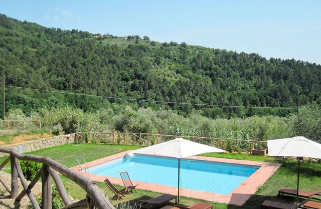 Bonito apartamento en villa para 6 personas con piscina, WIFI, TV, terraza y aparcamiento