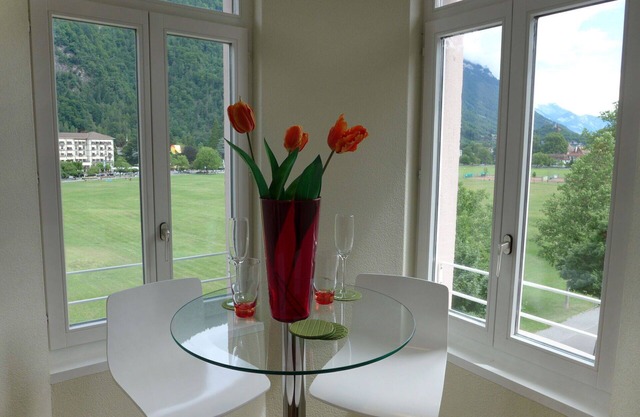 Hermoso apartamento para 4 personas con WIFI, TV, balcón, vista panorámica y aparcamiento