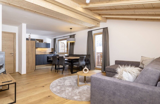 Hermoso apartamento para 6 personas con WIFI, TV, terraza, mascotas permitida y aparcamiento