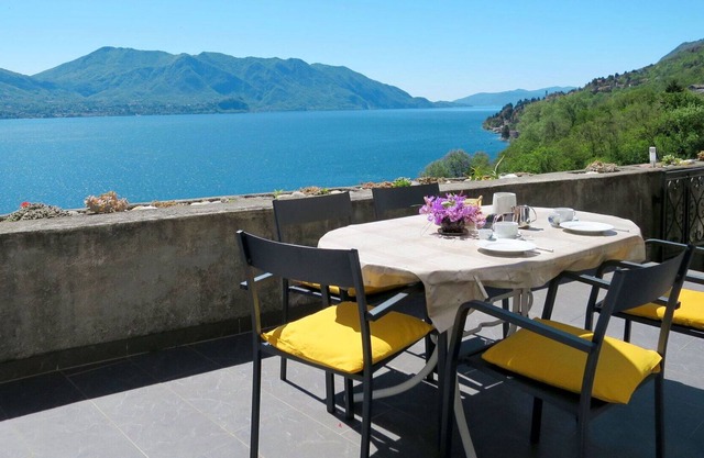 Beautiful apartment for 5 guests with TV, terrace, pets allowed and parking
