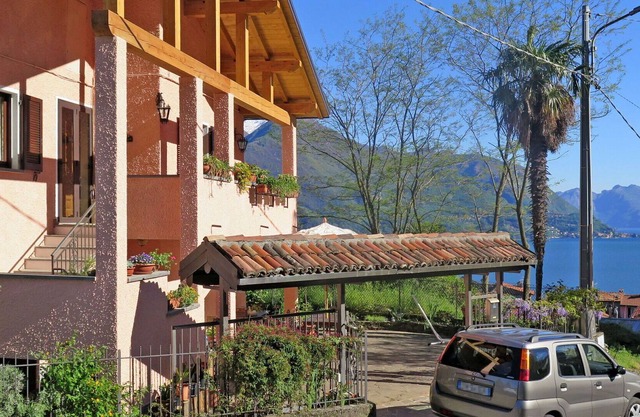 Beautiful apartment for 4 people with WIFI, TV, terrace, pets allowed and parking