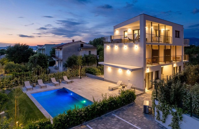 Hermoso apartamento en Omisalj