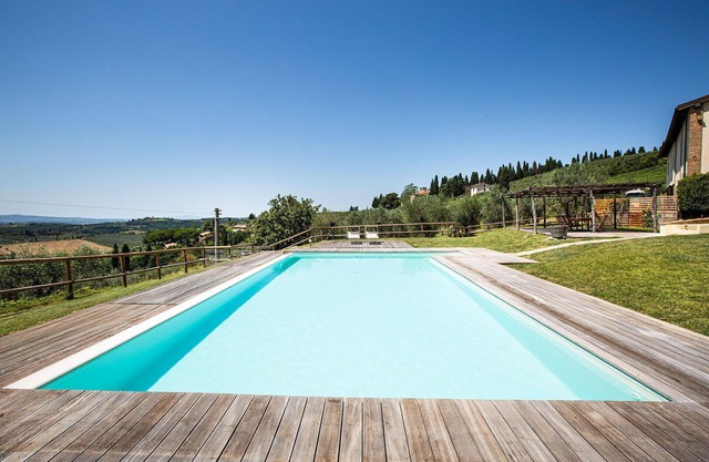 Bonito apartamento con piscina, WIFI, A/C, TV y aparcamiento, cerca de San Gimignano