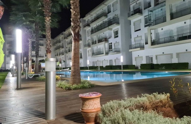 Beautiful apartment overlooking the pool, 5 minutes from the most beautiful beaches of CASABLANCA