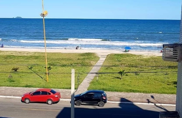 LINDO APTO, balcón con vista mar, a través el balcón de 02 KM EAST P.