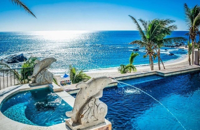 Beautiful Beachfront Villa with Private Transport