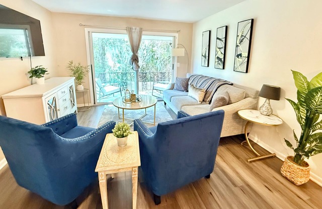Beautiful Condo! Very peaceful and Safe!!