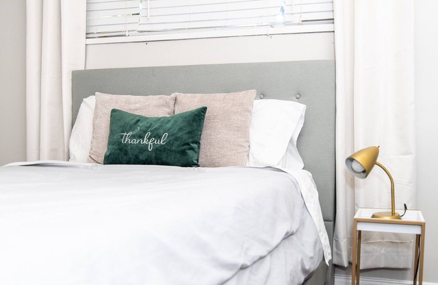 Beautiful Cozy Home away Home 5 min From Airport / Downtown Atlanta