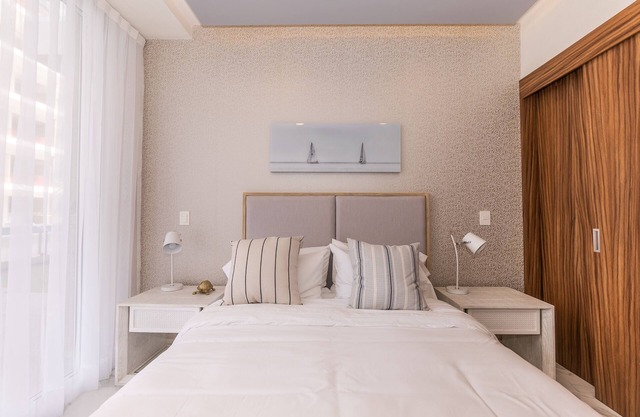 Beautiful Designer Décor Corner Unit