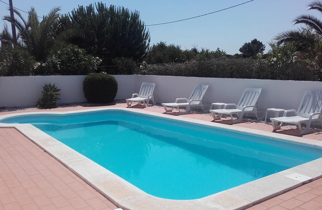 Hermosa villa independiente de 3 dormitorios con piscina privada orientada al sur