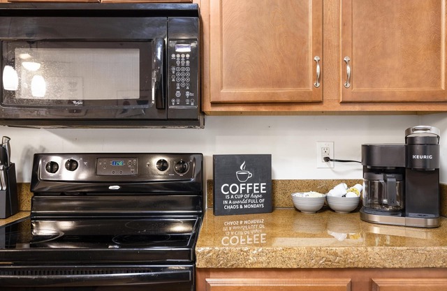 Beautiful Downtown Johnson City Loft 2BR, 2BA