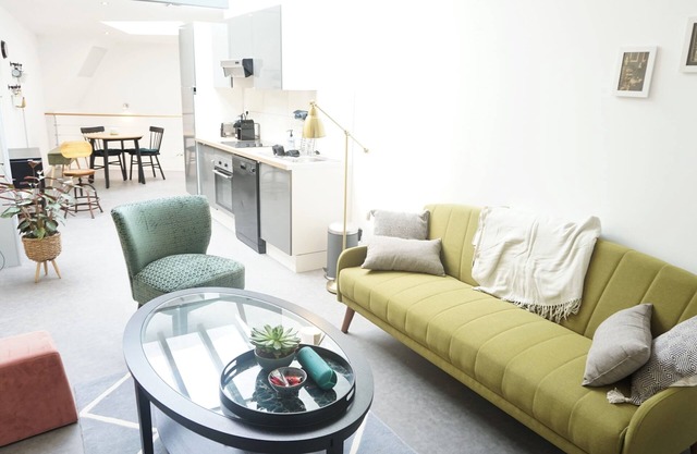 Beautiful duplex with A/C - Place du Palais