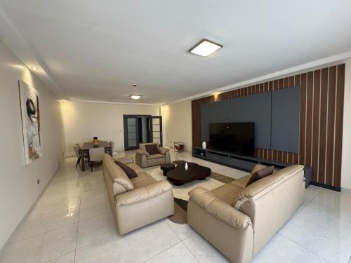 Beautiful F4 apartment Sakina