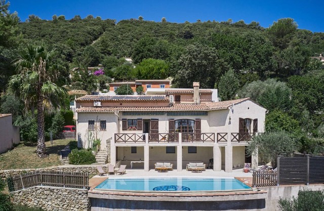 Hermosa villa familiar para 11 con piscina privada cerca de Grasse
