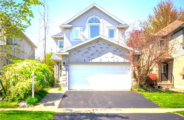 Beautiful, Furnished, Clean, Well Situated House with Utilities (4Bed, 1.5Bath)