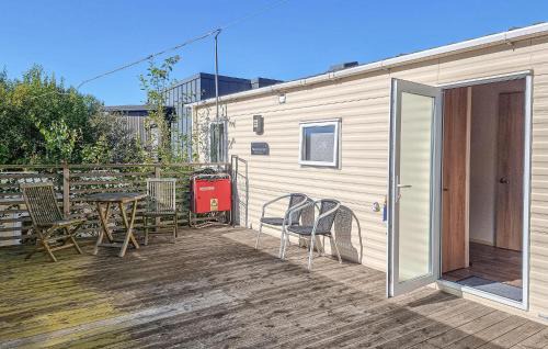 Beautiful Home In Göteborgs With Wifi