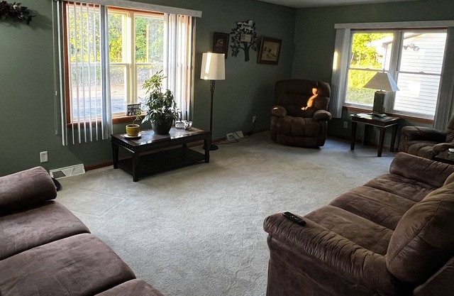 Beautiful Home near ski resort, and crystal lake.