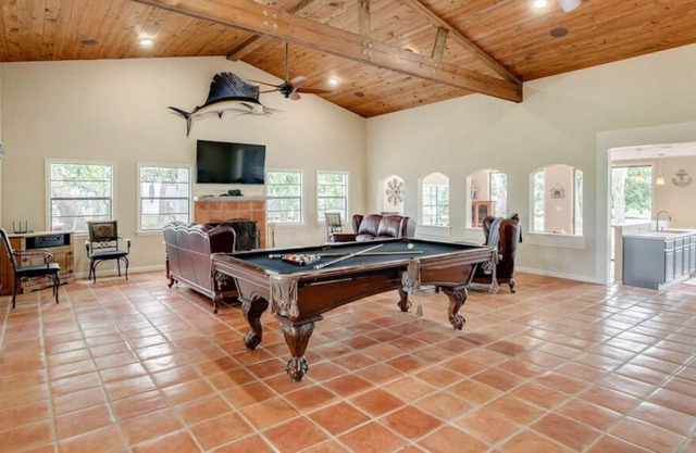 Beautiful Home on Caney Creek w/ Fishing Pier