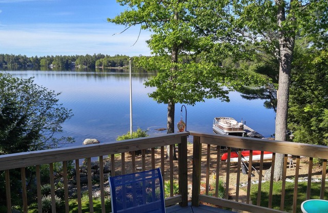 Hermosa casa en Sunset Lake, Alton. Minutos a Winnipesaukee. ¡Playa privada!
