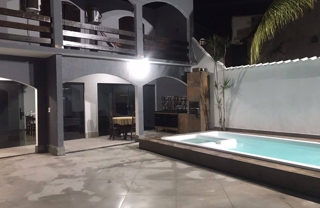 HERMOSA CASA FRENTE A LA RUA DA PRAIA GRANDE / ARRAIAL DO CABO-RJ